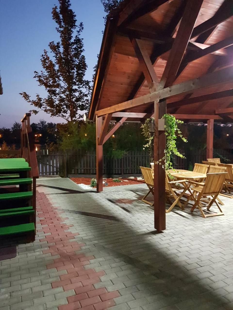 Tó úti Vendégház Mezotúr Exterior foto